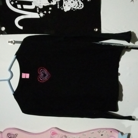 Tops - 💜 4/$24 cute bling heart long sleeve top size large